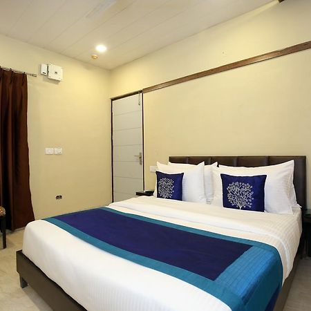 Capital O 9822 Hotel Seven Chandigarh Ngoại thất bức ảnh