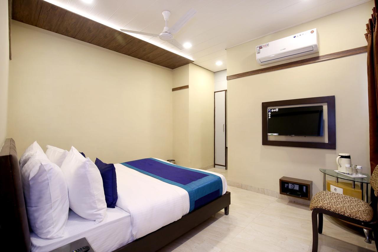 Capital O 9822 Hotel Seven Chandigarh Ngoại thất bức ảnh