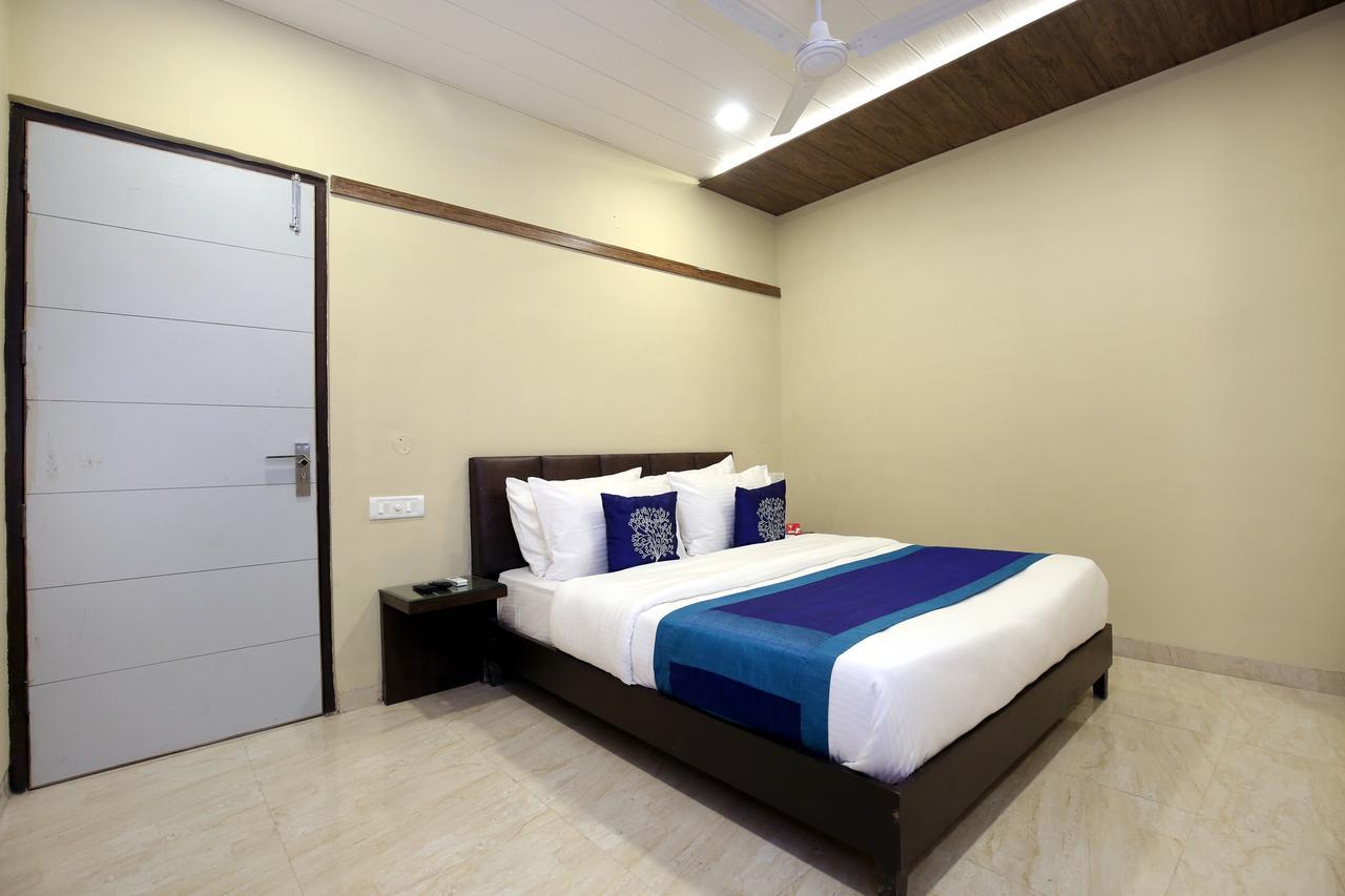 Capital O 9822 Hotel Seven Chandigarh Ngoại thất bức ảnh