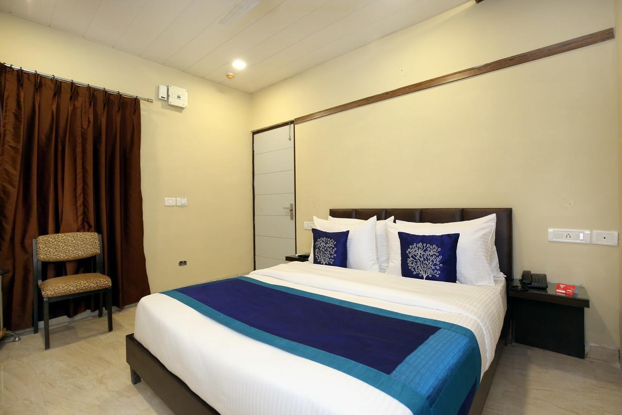 Capital O 9822 Hotel Seven Chandigarh Ngoại thất bức ảnh