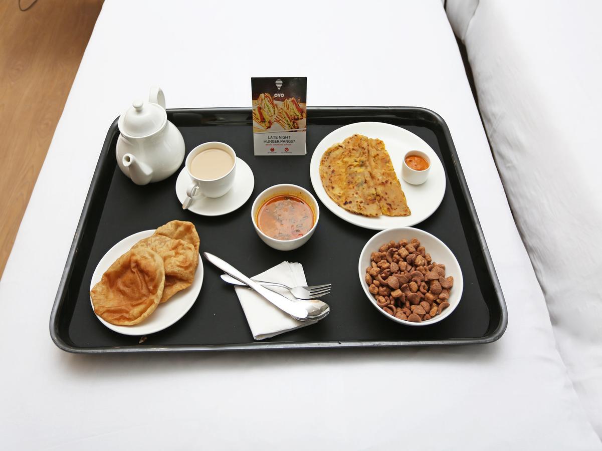 Capital O 9822 Hotel Seven Chandigarh Ngoại thất bức ảnh